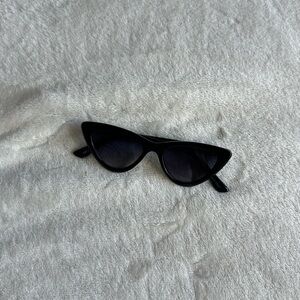 Beginning Boutique Black Cat-Eye Sunglasses
